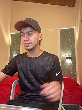 Snapshot of Kevin_Torres chatting on September 12, 2025, 9:25 pm Kevin Torres online show from September 12, 2025, 9:25 pm