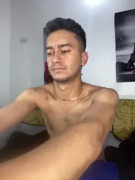 Snapshot of Kevin_Torres chatting on January 17, 2025, 6:12 pm Kevin Torres online show from January 17, 2025, 6:12 pm