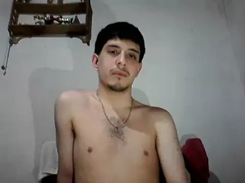 Snapshot of Elvergonn2105 chatting on October 10, 2025, 4:35 am Elvergonn2105 online show from October 10, 2025, 4:35 am