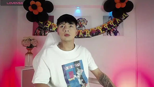 Steev Novoa online show from October 18, 2025, 8:22 pm