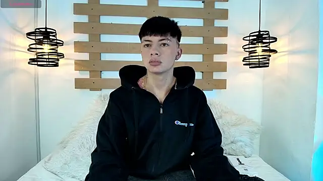 Steev Novoa online show from March 23, 2025, 5:10 am