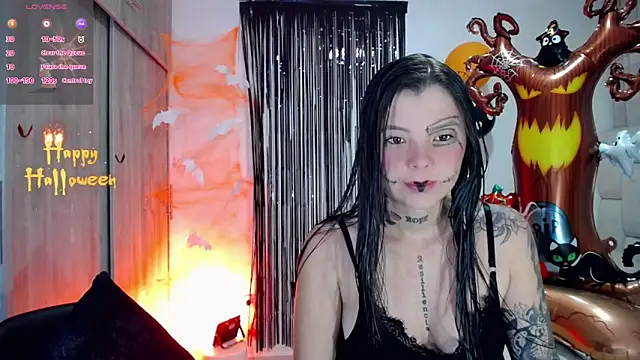 Snapshot of basic_Instinct chatting on October 15, 2025, 10:34 am basic Instinct online show from October 15, 2025, 10:34 am