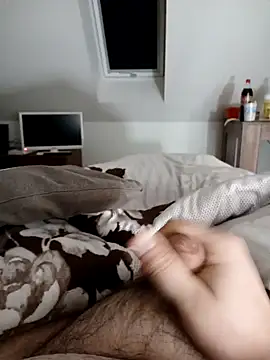 BennoSingle online show from January 20, 2025, 7:35 pm