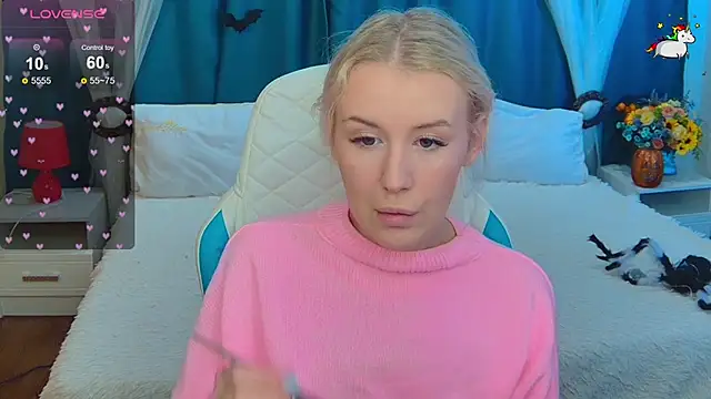 Snapshot of Selenatrend chatting on November 4, 2025, 12:42 pm Selenatrend online show from November 4, 2025, 12:42 pm