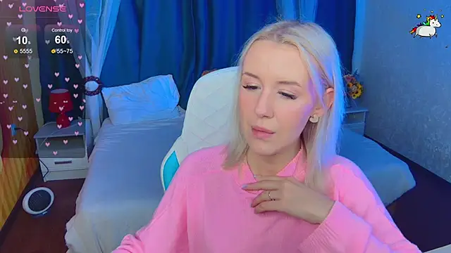 Snapshot of Selenatrend chatting on October 25, 2025, 12:28 pm Selenatrend online show from October 25, 2025, 12:28 pm