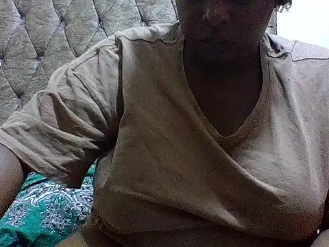 zoey10 online show from February 8, 2026, 4:05 pm