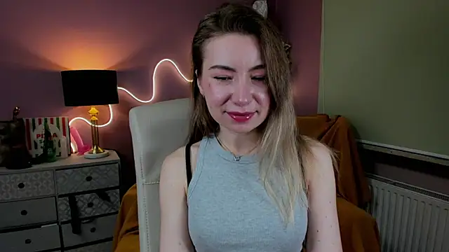 Mia Tasty online show from December 17, 2025, 7:35 am