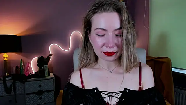 Mia Tasty online show from October 5, 2025, 1:35 pm