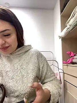 AnaWest online show from September 23, 2025, 3:46 am