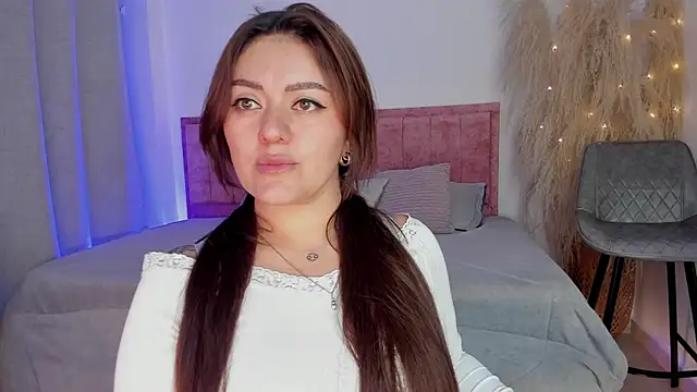 Snapshot of Sofiawilson_ chatting on December 17, 2025, 2:00 pm Sofiawilson online show from December 17, 2025, 2:00 pm