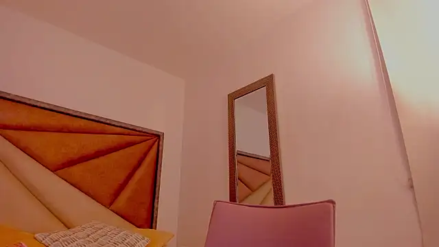 BonnieCute  online show from February 12, 2026, 11:59 pm