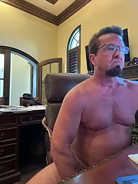 sluttydylan online show from May 18, 2026, 7:18 pm