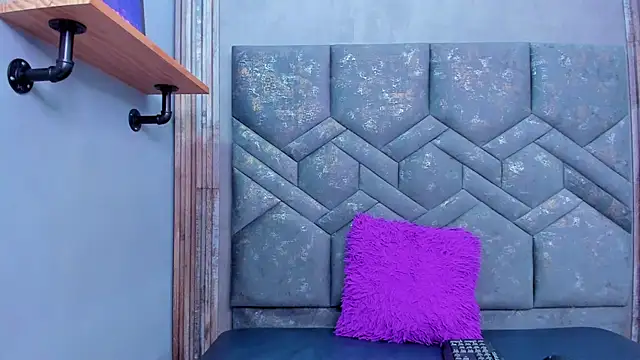 dalilaqueen online show from October 31, 2025, 12:02 pm