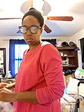 madamsensuale online show from October 27, 2025, 12:06 pm