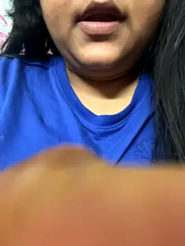 Snapshot of smile_pretty chatting on November 14, 2025, 7:39 pm smile pretty online show from November 14, 2025, 7:39 pm