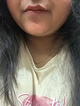 Snapshot of smile_pretty chatting on February 24, 2026, 5:25 pm smile pretty online show from February 24, 2026, 5:25 pm