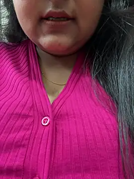 Snapshot of smile_pretty chatting on February 19, 2026, 6:05 pm smile pretty online show from February 19, 2026, 6:05 pm