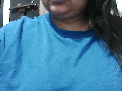 Snapshot of smile_pretty chatting on February 21, 2026, 11:29 pm smile pretty online show from February 21, 2026, 11:29 pm