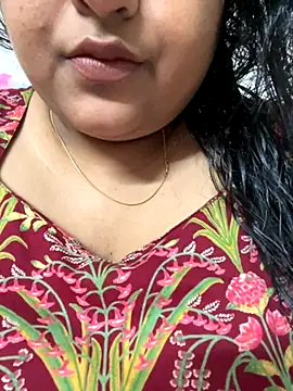 Snapshot of smile_pretty chatting on November 5, 2025, 6:33 pm smile pretty online show from November 5, 2025, 6:33 pm