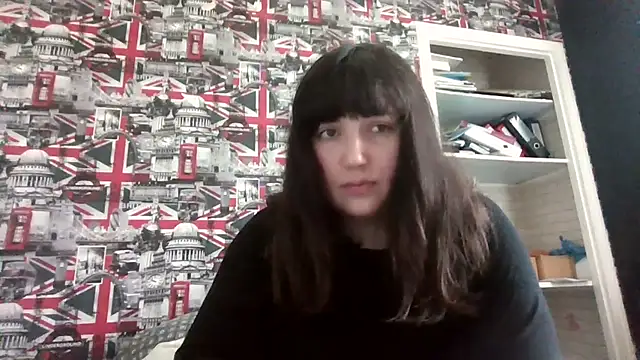 Lynylou online show from September 22, 2025, 11:05 am