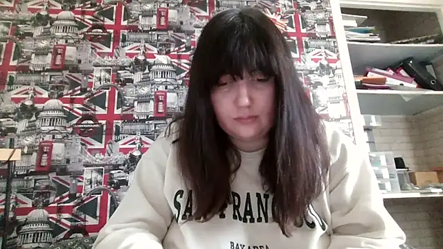 Lynylou online show from October 2, 2025, 8:50 am