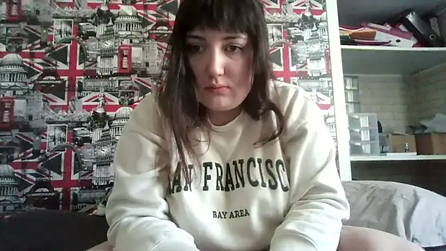 Lynylou online show from October 12, 2025, 1:56 pm