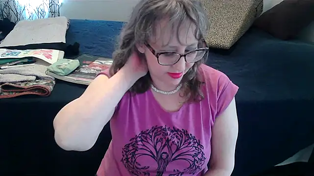 Snapshot of LilyLuscious chatting on March 12, 2025, 10:17 pm LilyLuscious online show from March 12, 2025, 10:17 pm