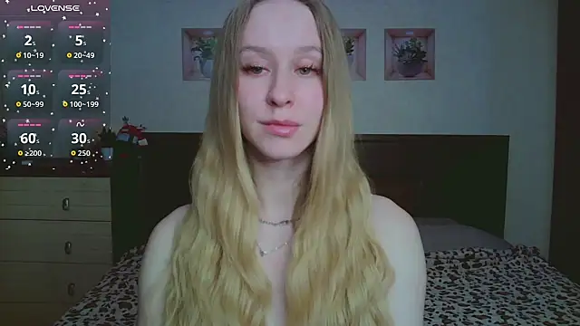 Lily  Devil online show from February 19, 2026, 4:48 pm