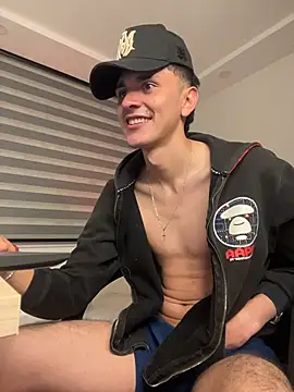 Snapshot of bastia_noooo chatting on January 17, 2026, 12:37 am bastia noooo online show from January 17, 2026, 12:37 am