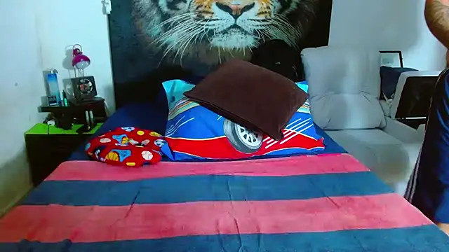 Snapshot of Michaell_Myerss_ chatting on October 28, 2025, 2:05 pm Michaell Myerss  online show from October 28, 2025, 2:05 pm