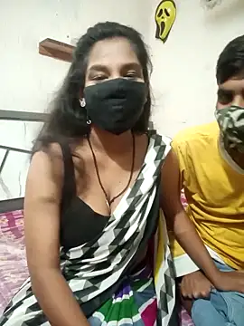 hottiess69 online show from February 19, 2026, 5:10 pm