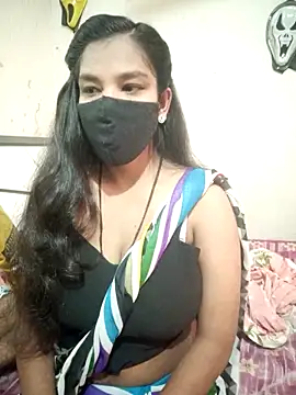 hottiess69 online show from February 25, 2026, 2:56 am