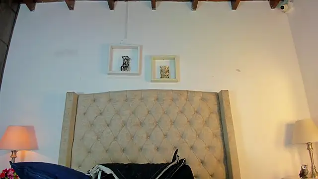 allisson m online show from October 21, 2025, 12:04 pm