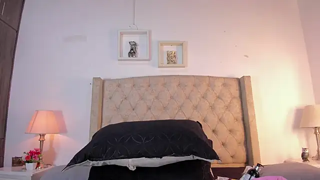 allisson m online show from November 8, 2025, 12:09 pm