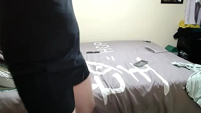 Snapshot of CrazyFrench2 chatting on February 10, 2025, 8:21 pm CrazyFrench2 online show from February 10, 2025, 8:21 pm