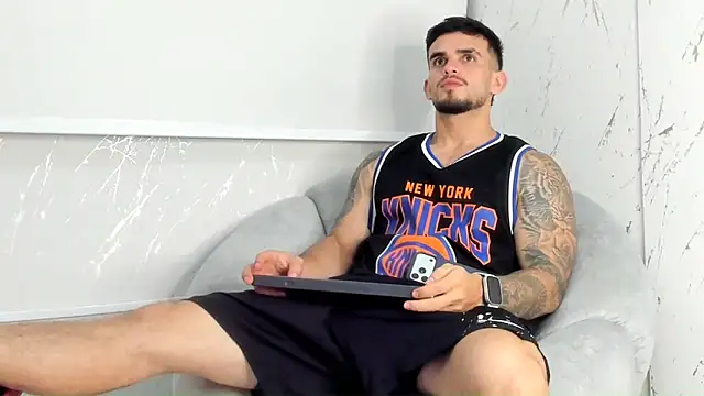 Ricardogo19 online show from April 9, 2026, 12:45 am