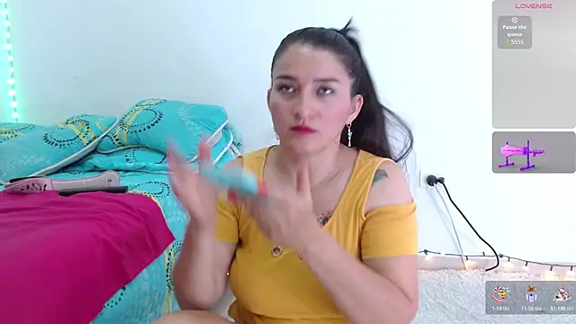 Emelyross  online show from March 21, 2026, 4:44 pm