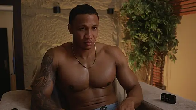 Logan Varela online show from October 23, 2025, 2:38 pm