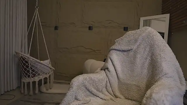 Logan Varela online show from February 28, 2026, 1:11 pm