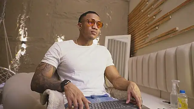 Logan Varela online show from March 29, 2026, 3:13 pm