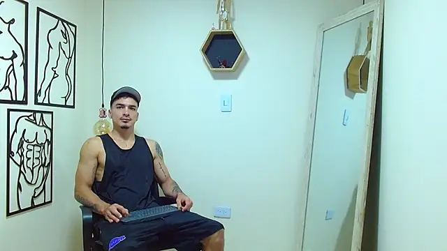 Snapshot of Big_ValentinHunk chatting on December 21, 2025, 4:52 pm Big ValentinHunk online show from December 21, 2025, 4:52 pm