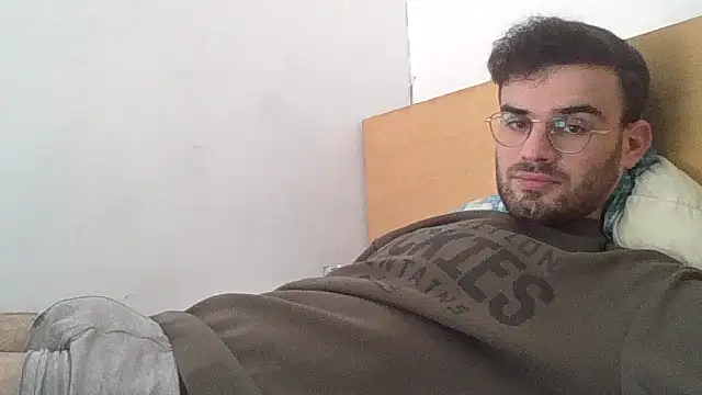 erikamavrik online show from December 17, 2025, 9:47 am