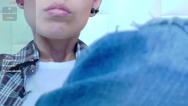 yourcuteneighbourr online show from March 24, 2026, 3:28 am