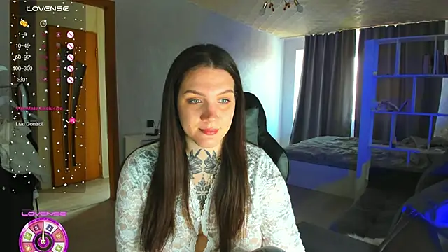 AizaRose online show from April 22, 2026, 7:04 am