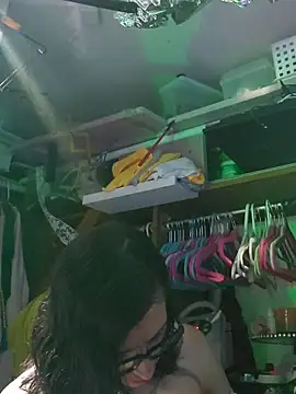 Snapshot of gurlnips chatting on January 9, 2026, 4:19 am gurlnips online show from January 9, 2026, 4:19 am