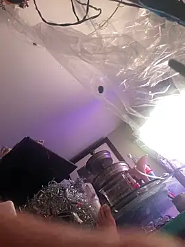 Snapshot of gurlnips chatting on December 4, 2025, 11:26 pm gurlnips online show from December 4, 2025, 11:26 pm