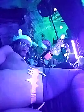 gurlnips online show from March 22, 2026, 1:34 pm