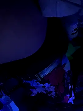 Snapshot of gurlnips chatting on November 20, 2025, 10:27 am gurlnips online show from November 20, 2025, 10:27 am