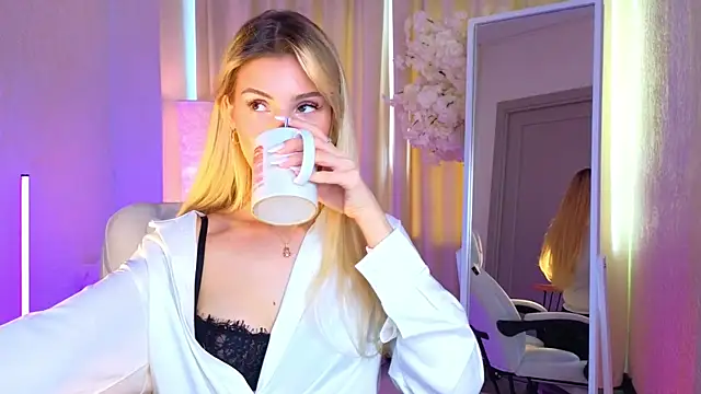 Grace Gordon online show from March 23, 2025, 4:27 am