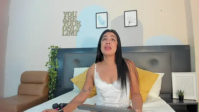 Snapshot of hannah_gray chatting on March 1, 2025, 9:04 pm hannah gray online show from March 1, 2025, 9:04 pm